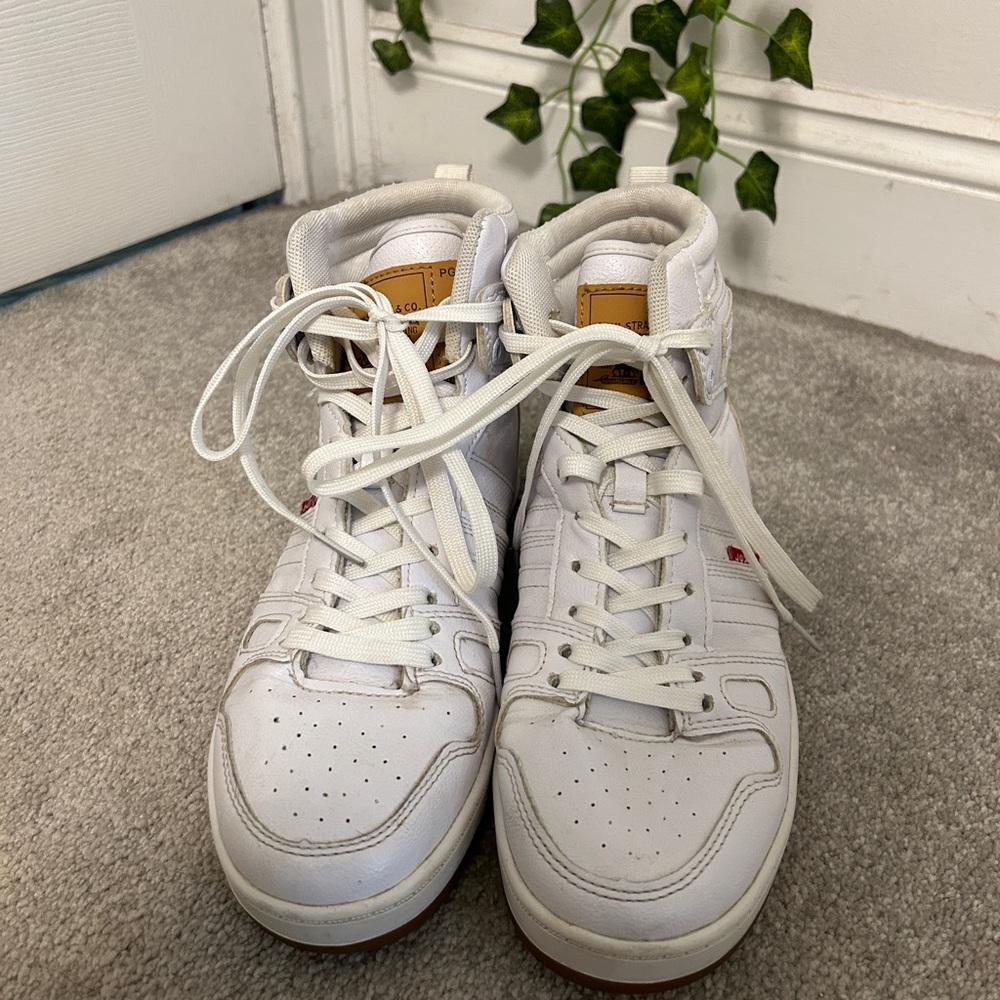 Levi Strauss sneakers